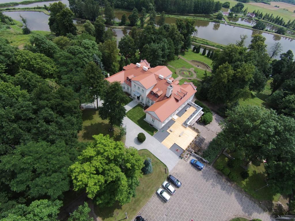 Отель Dwor Zbozenna Przysucha Экстерьер фото